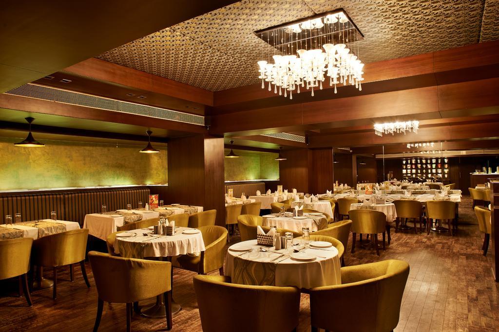 The Golden Oak Hotel Raipur  Exterior photo
